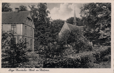 15135 Gezicht op de voor- en rechtergevel van de pastorie (ged.- Hoge Vuurseweg 2) en de achter- en linkergevel van de ...